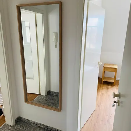 Furnished 2-room דירה *